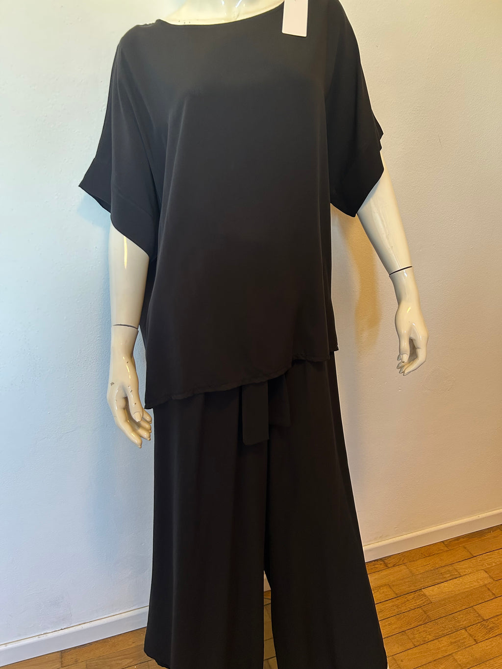 Completo composto da camicia e pantagonna in viscosa taglia 54-56