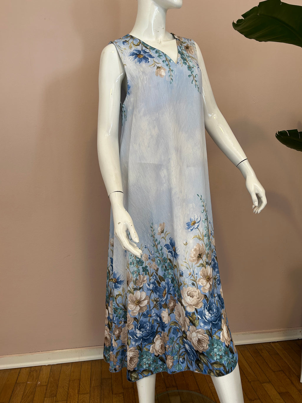 Vestito estivo donna tessuto viscosa 100% . Taglia 42-44 non trasparente